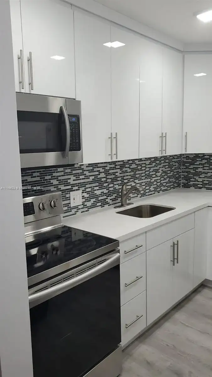 20335 W Country Club Dr # 2202, Aventura FL 33180 photo 2
