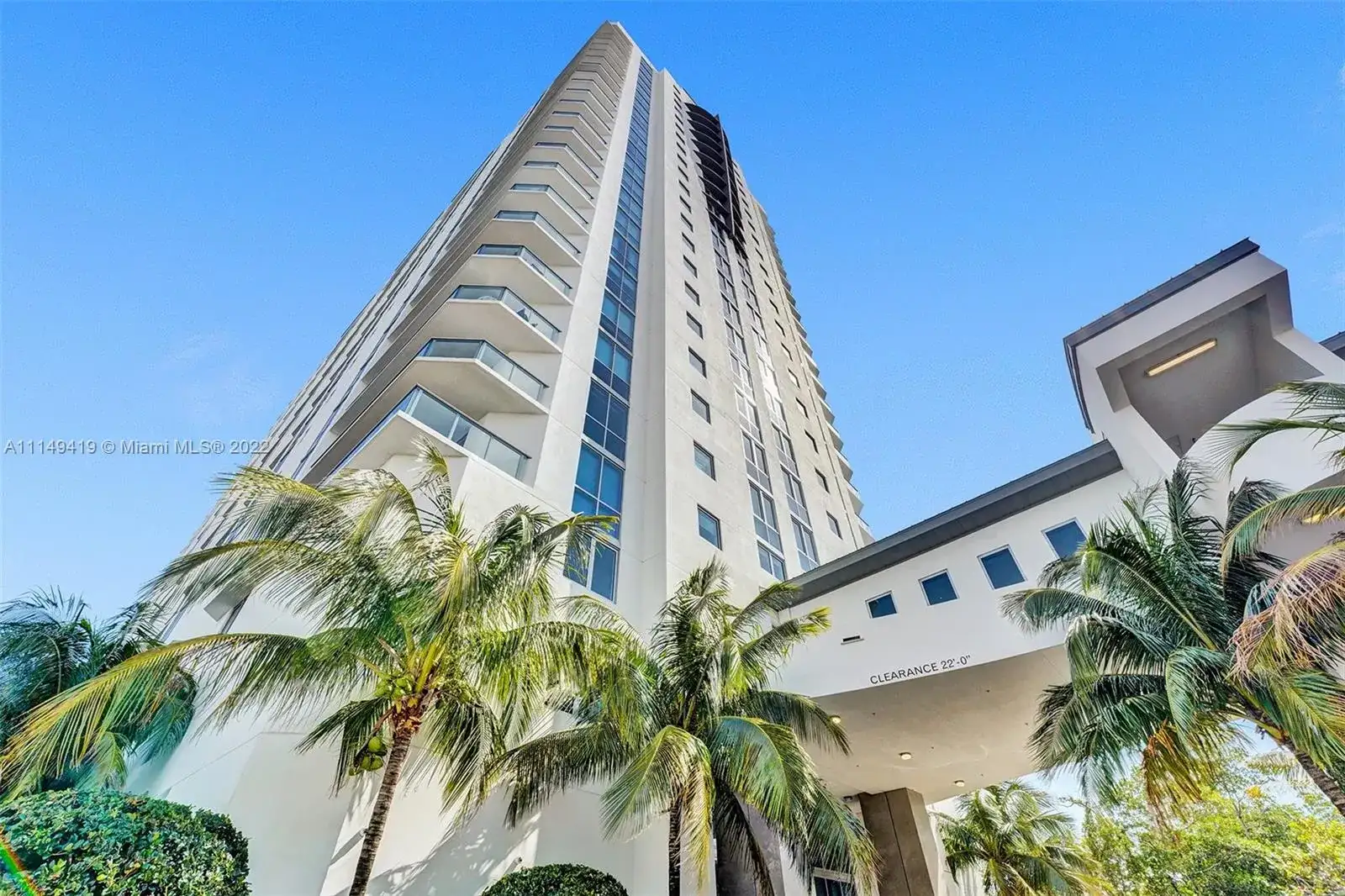 17111 Biscayne Blvd # 909, North Miami Beach FL 33160 photo 4