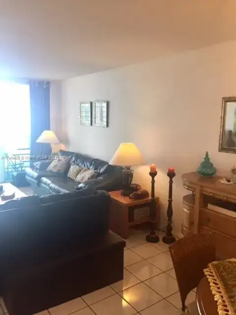 100 Bayview Dr # 1808, Sunny Isles Beach FL 33160 photo 4