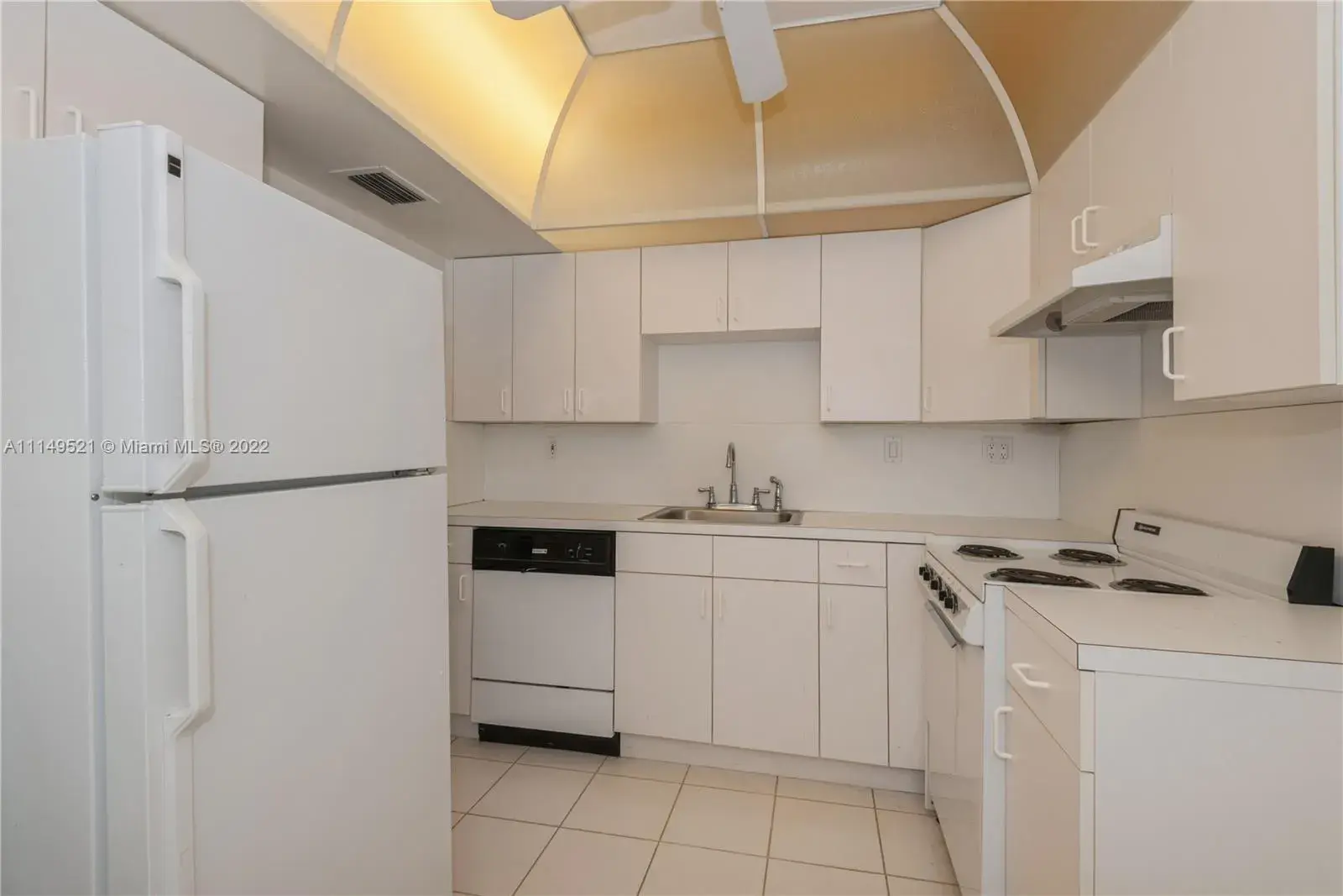 3725 S Ocean Dr # 716, Hollywood FL 33019