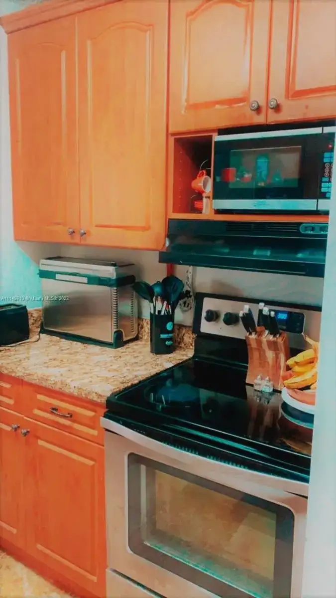 8630 SW 3rd St # 204, Pembroke Pines FL 33025 photo 5
