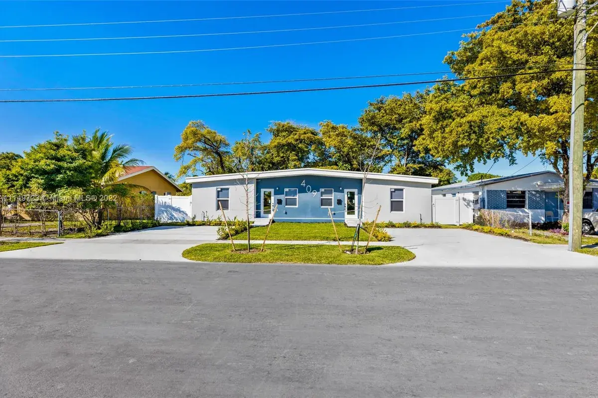 409 NW 4th Ave, Hallandale Beach FL 33009