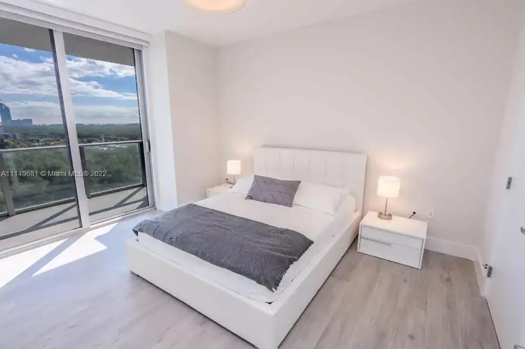 16385 Biscayne Blvd # 1218, North Miami Beach FL 33160 photo 4