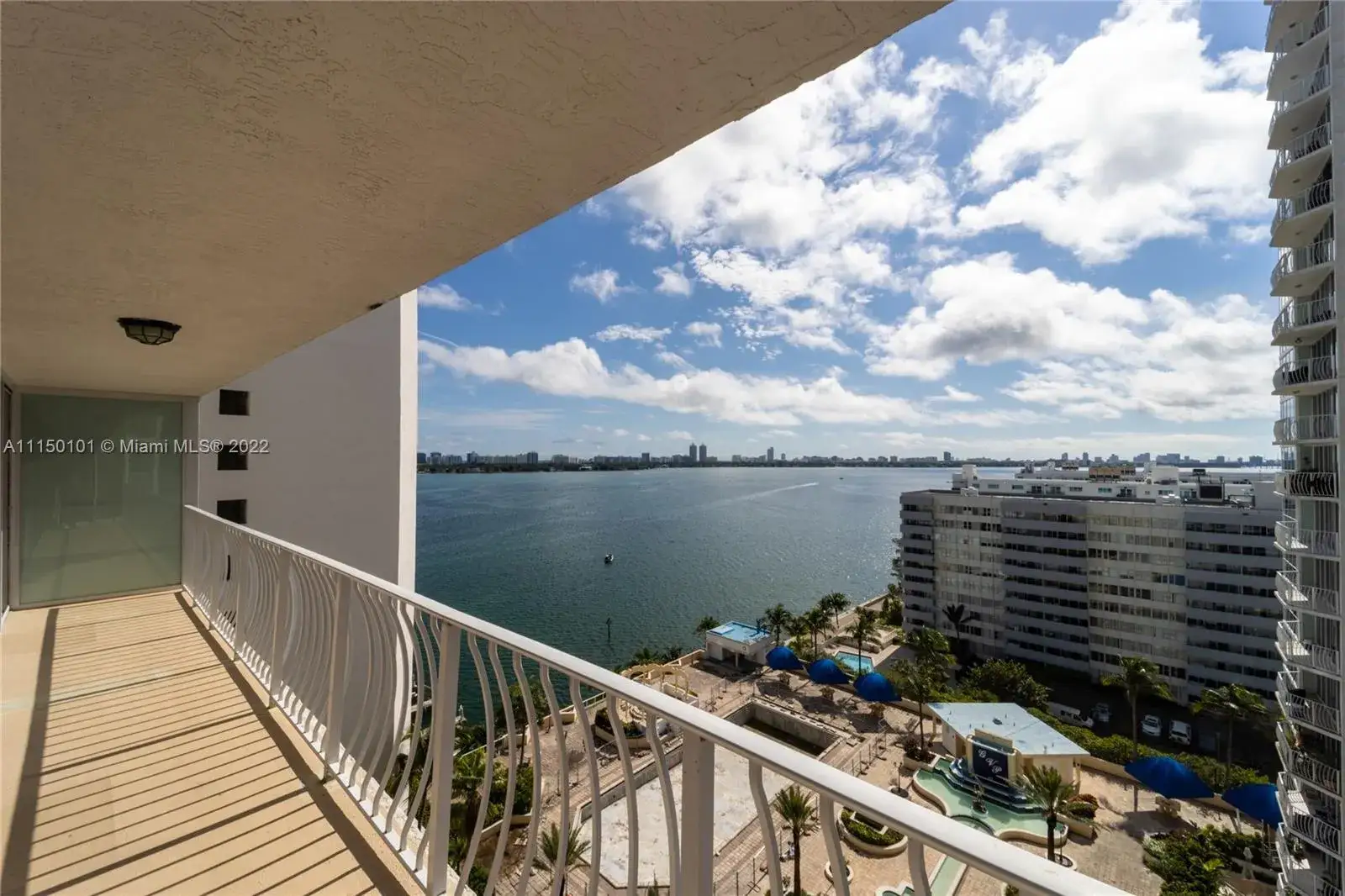 7601 E Treasure Dr # 1523, North Bay Village FL 33141
