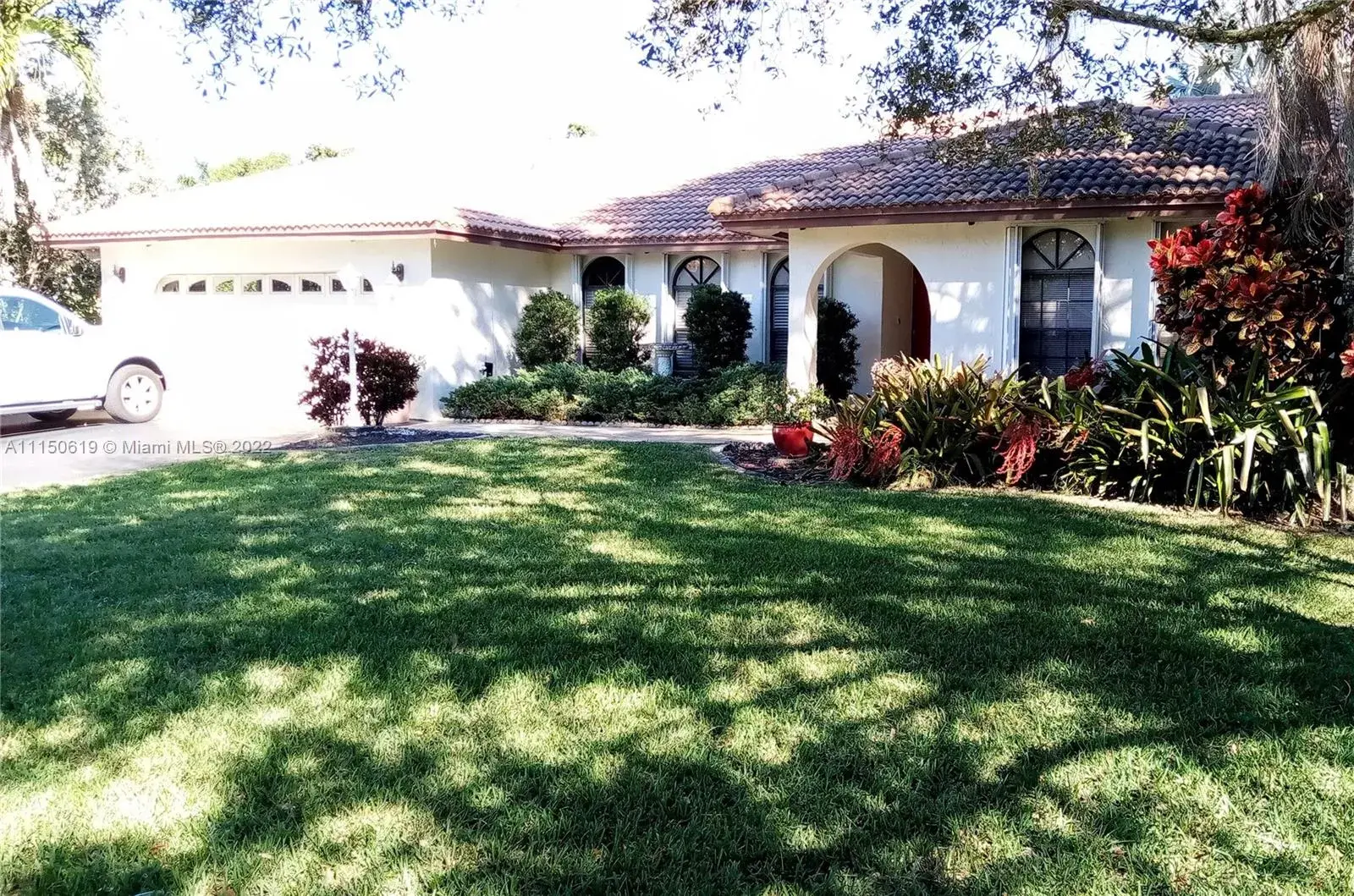 4490 SW 105th Ave, Davie FL 33328