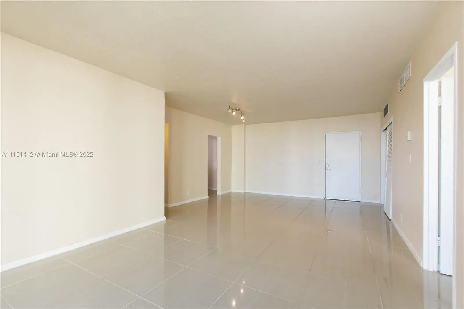 3001 S Ocean Dr # 529, Hollywood FL 33019