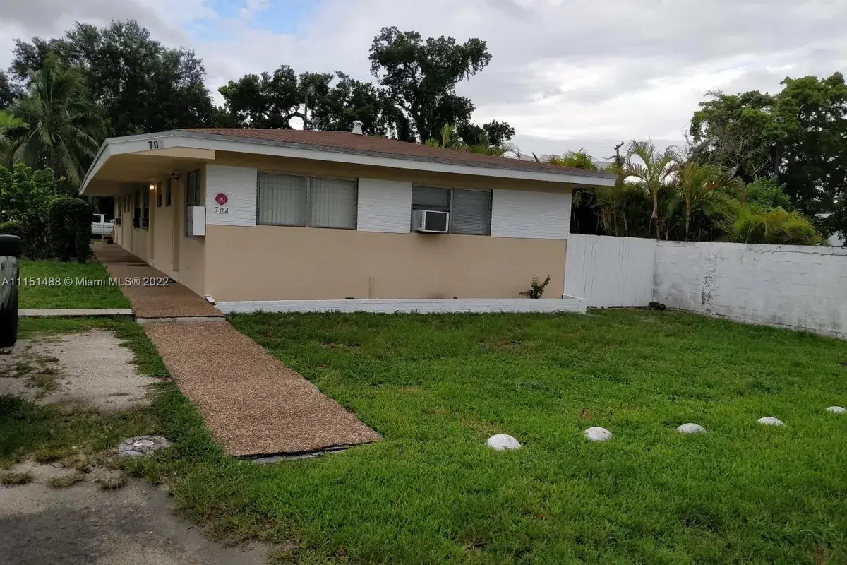 704 SE 21st St # 4, Fort Lauderdale FL 33316