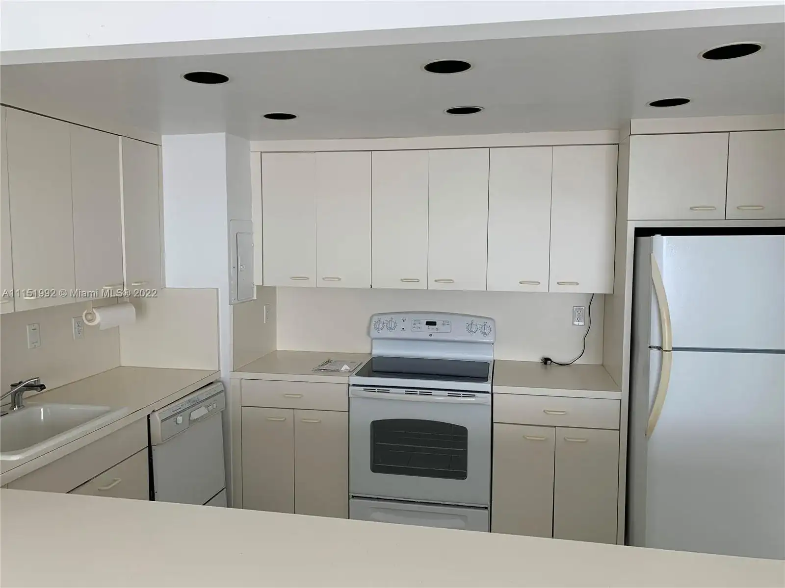 11111 Biscayne Blvd # 11D, Miami FL 33181 photo 2