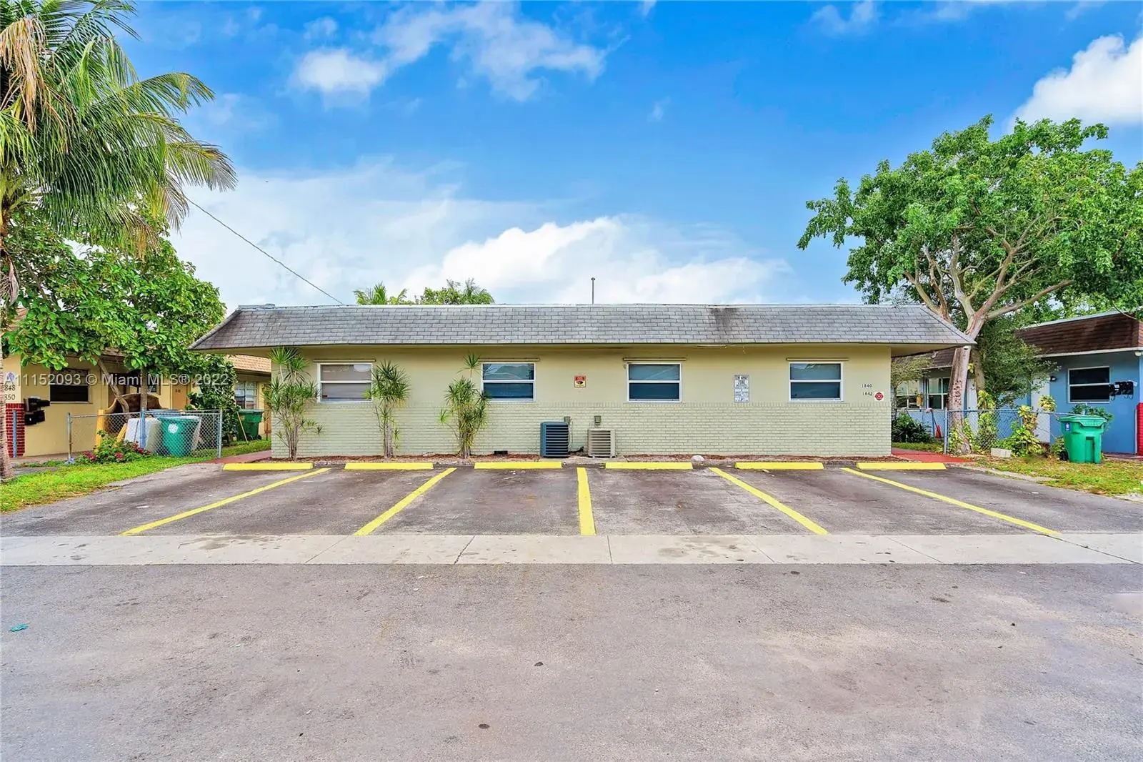 1840 NW 52nd Ave, Lauderhill FL 33313