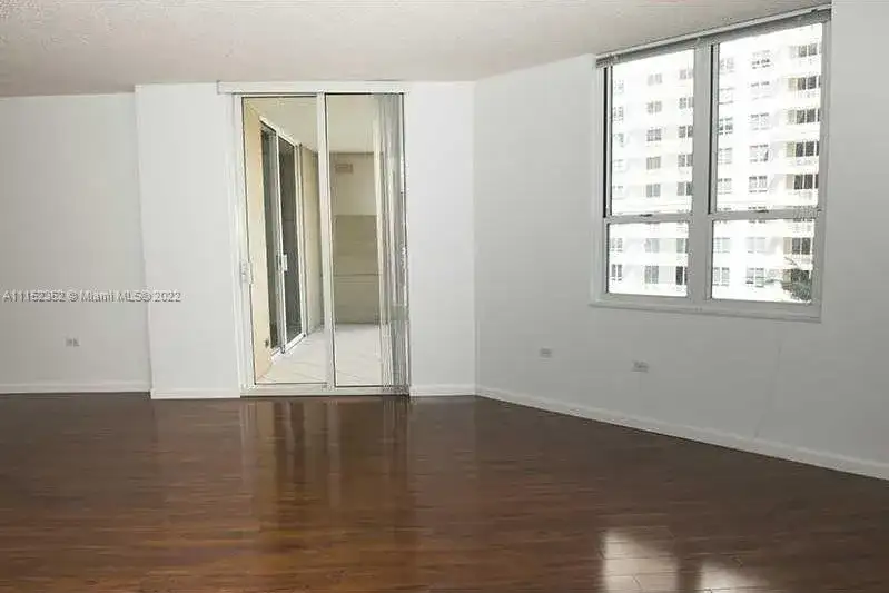 701 Brickell Key Blvd # 707, Miami FL 33131 photo 4