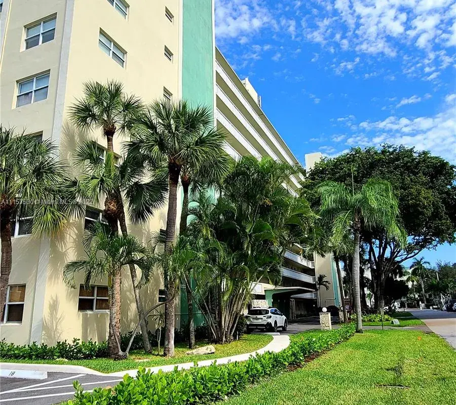 2555 NE 11th St # 706, Fort Lauderdale FL 33304