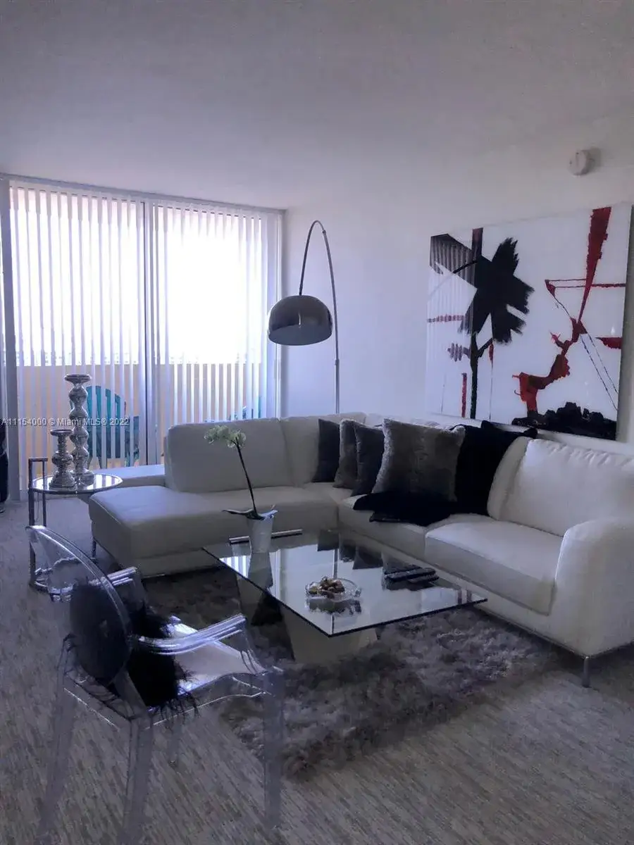 19501 W Country Club Dr # 2106, Aventura FL 33180