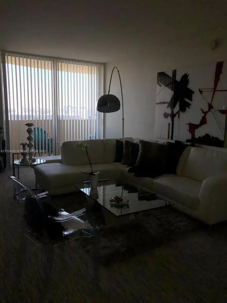 19501 W Country Club Dr # 2106, Aventura FL 33180 photo 3