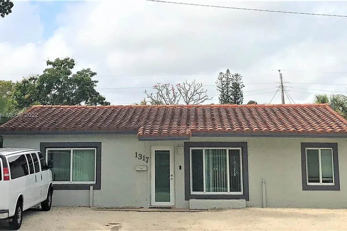 1317 N Andrews Ave, Fort Lauderdale FL 33311