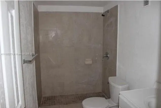 10000 NW 80th Ct # 2247, Hialeah Gardens FL 33016
