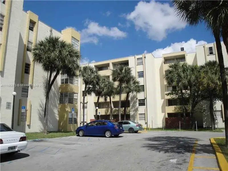 10000 NW 80th Ct # 2247, Hialeah Gardens FL 33016