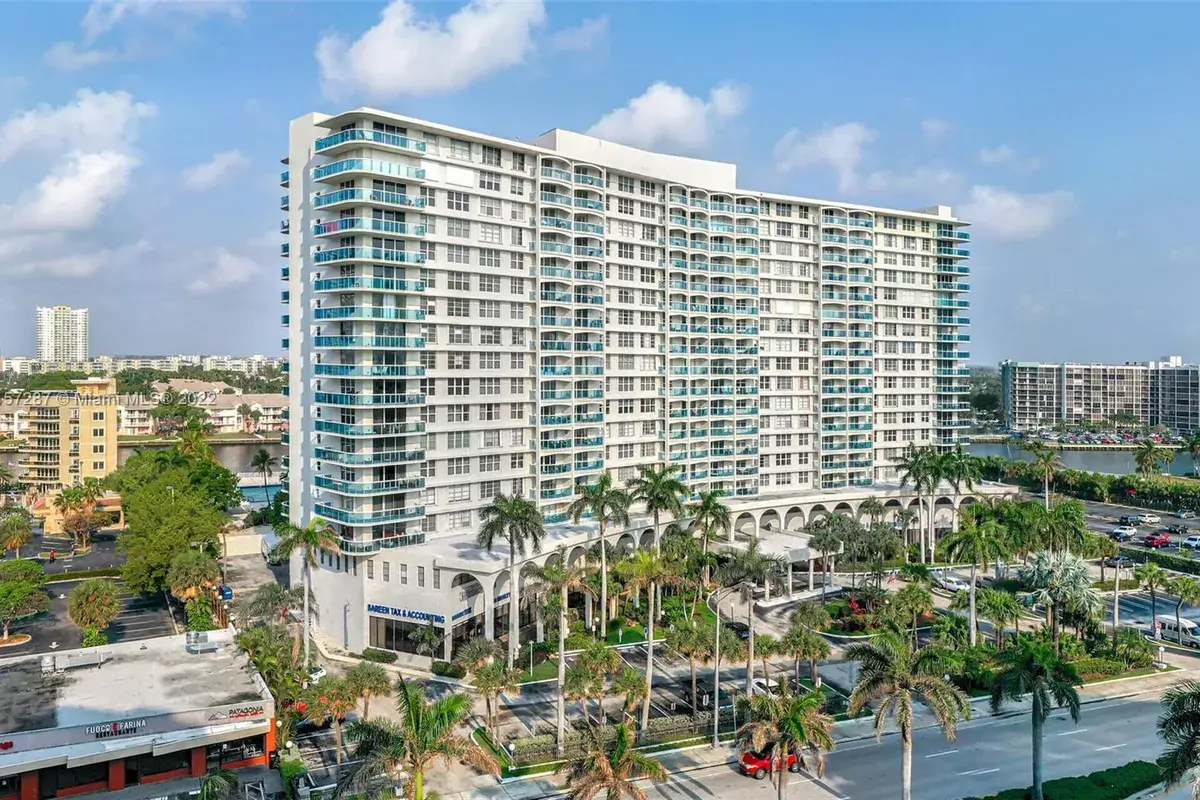 3800 S Ocean Dr # 217, Hollywood FL 33019