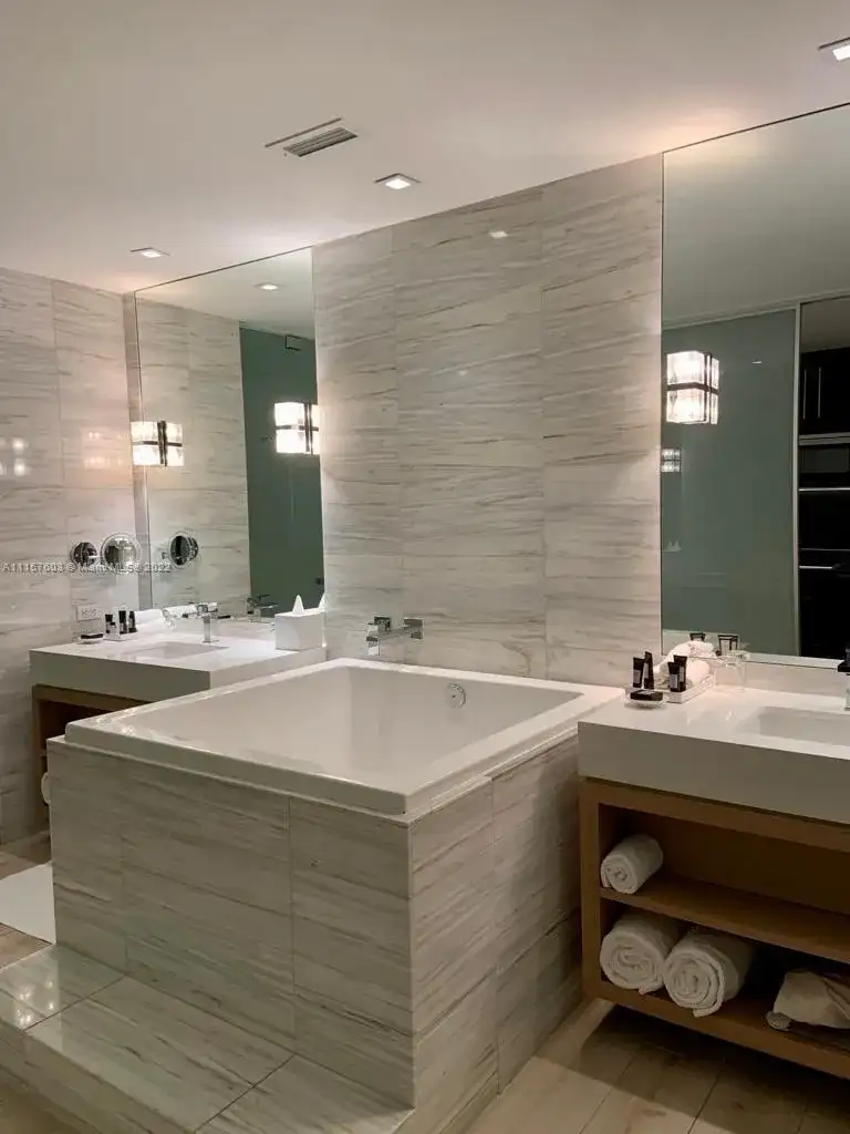 2201 Collins Ave, Miami Beach FL 33139 photo 3