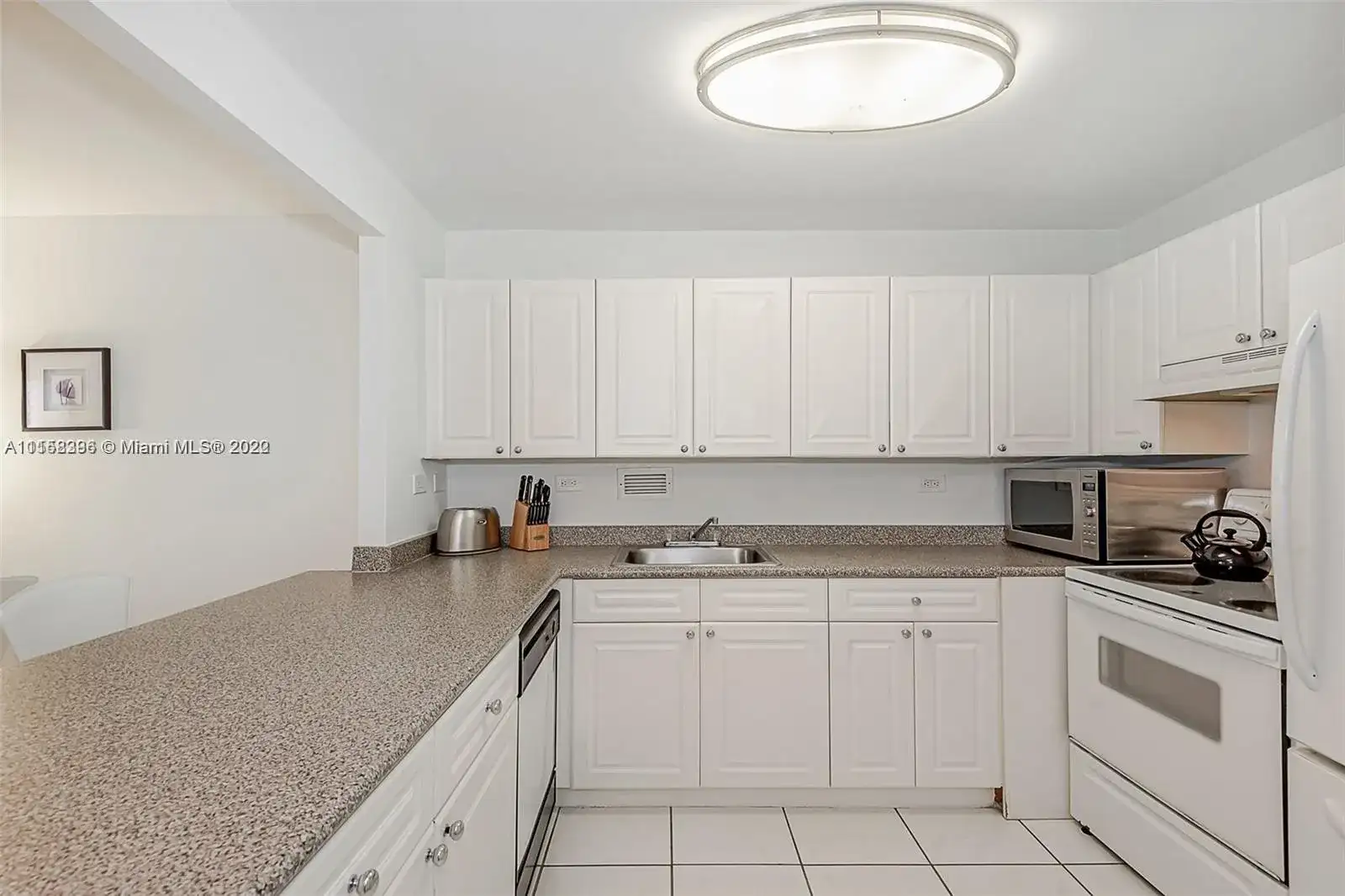 2301 Collins Ave # 423, Miami Beach FL 33139 photo 4