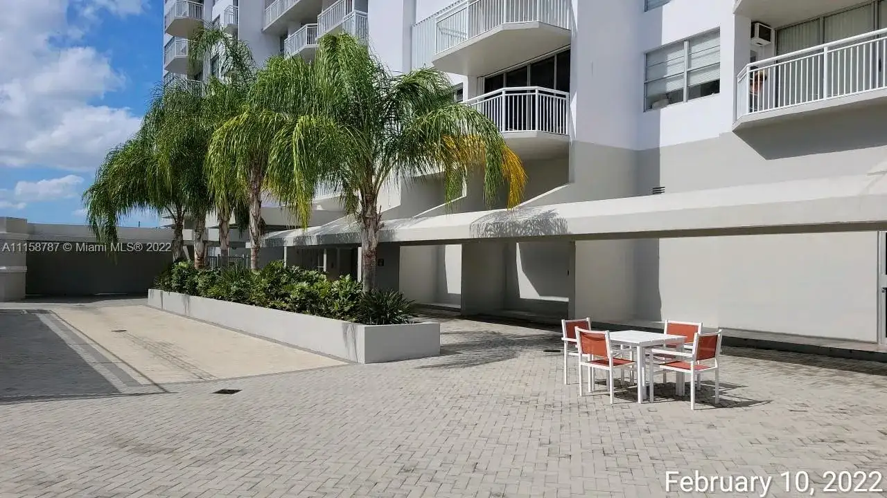 18051 Biscayne Blvd # 203, Aventura FL 33160 photo 3