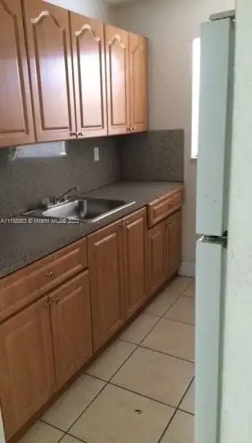 3265 Griffin Rd # 103, Dania Beach FL 33312 photo 2