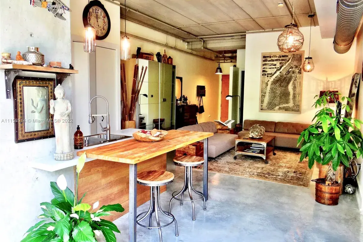 425 N Andrews Ave # 203, Fort Lauderdale FL 33301