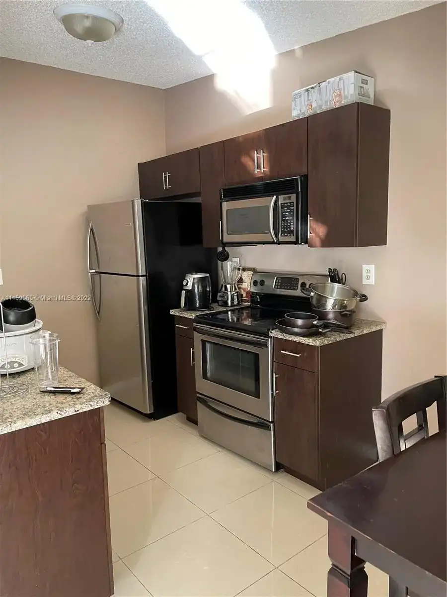7918 Pembroke Rd, Miramar FL 33023 photo 2