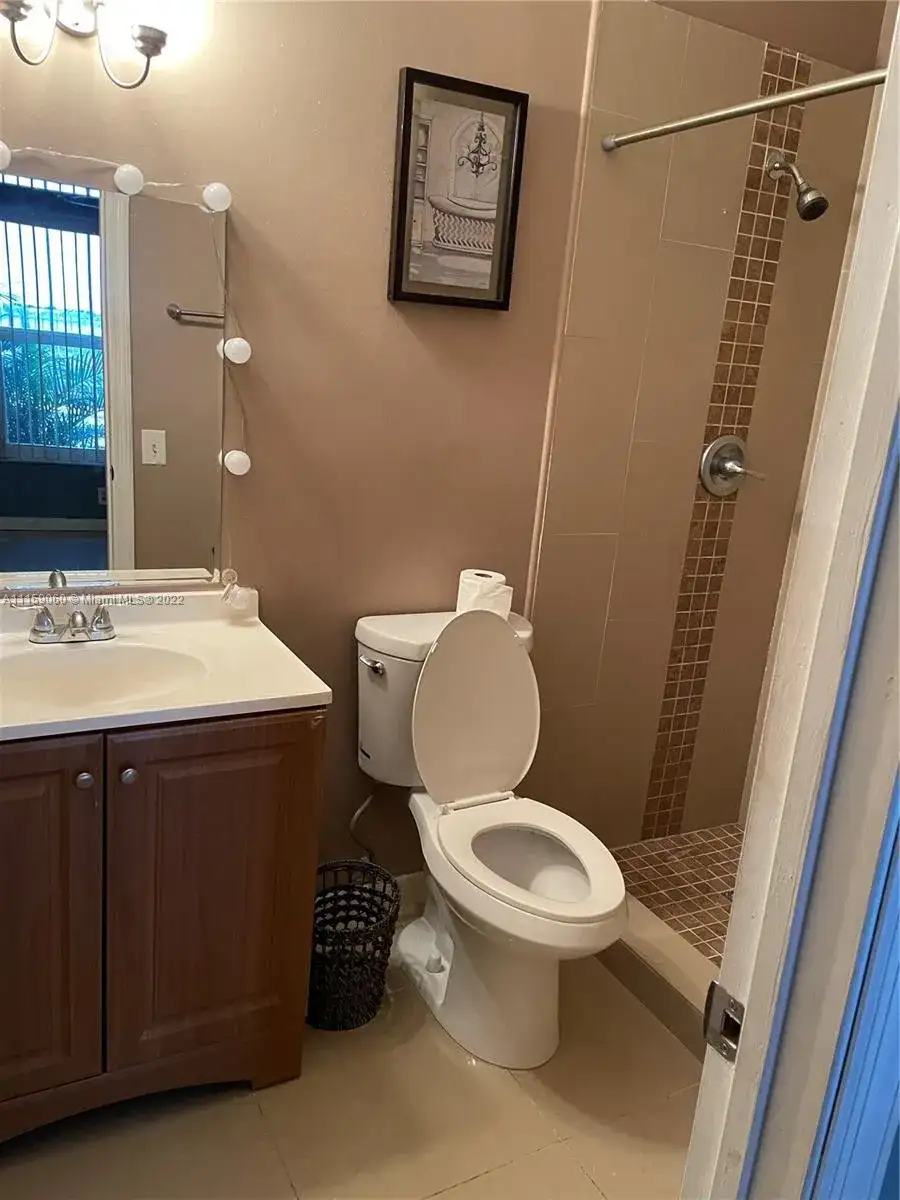 7918 Pembroke Rd, Miramar FL 33023 photo 5