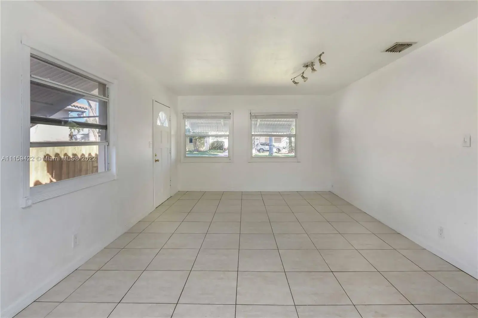 1622 Wiley St, Hollywood FL 33020