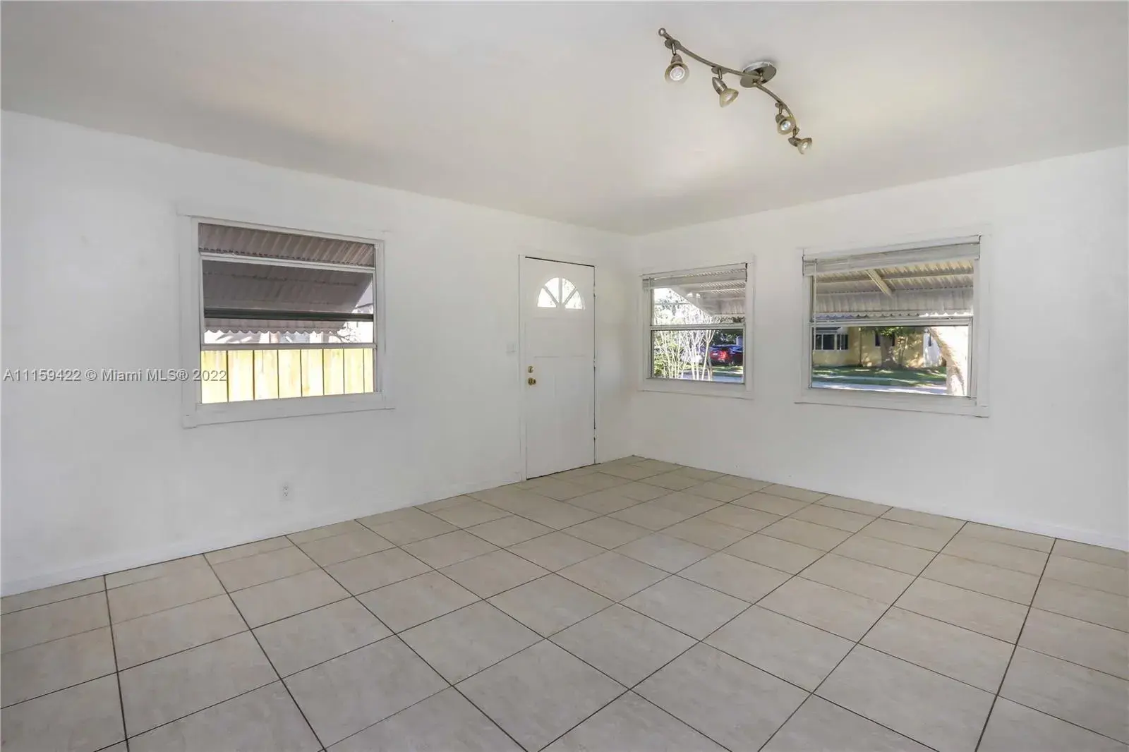 1622 Wiley St, Hollywood FL 33020