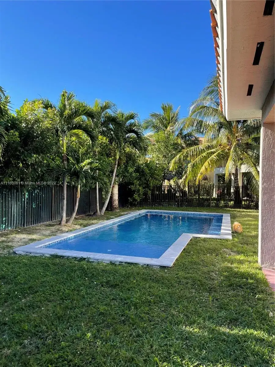 7408 SW 189th St, Cutler Bay FL 33157 photo 4