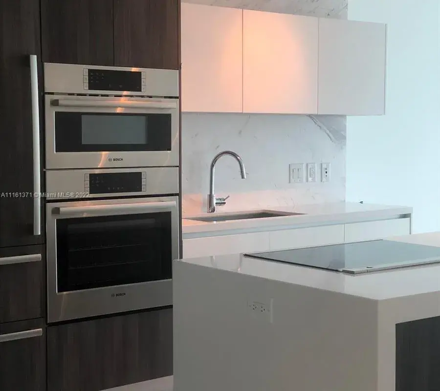 851 NE 1st Ave # 1508, Miami FL 33132