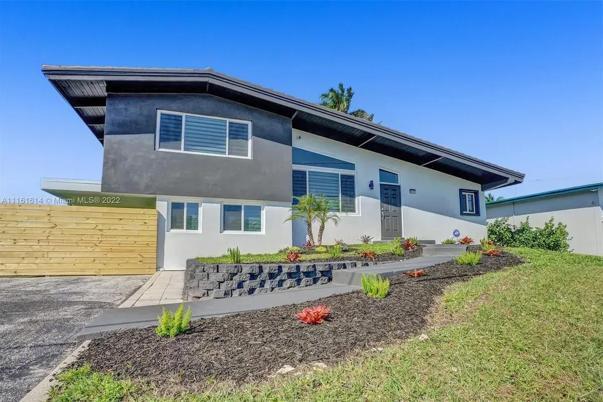2537 Marathon Ln, Fort Lauderdale FL 33312
