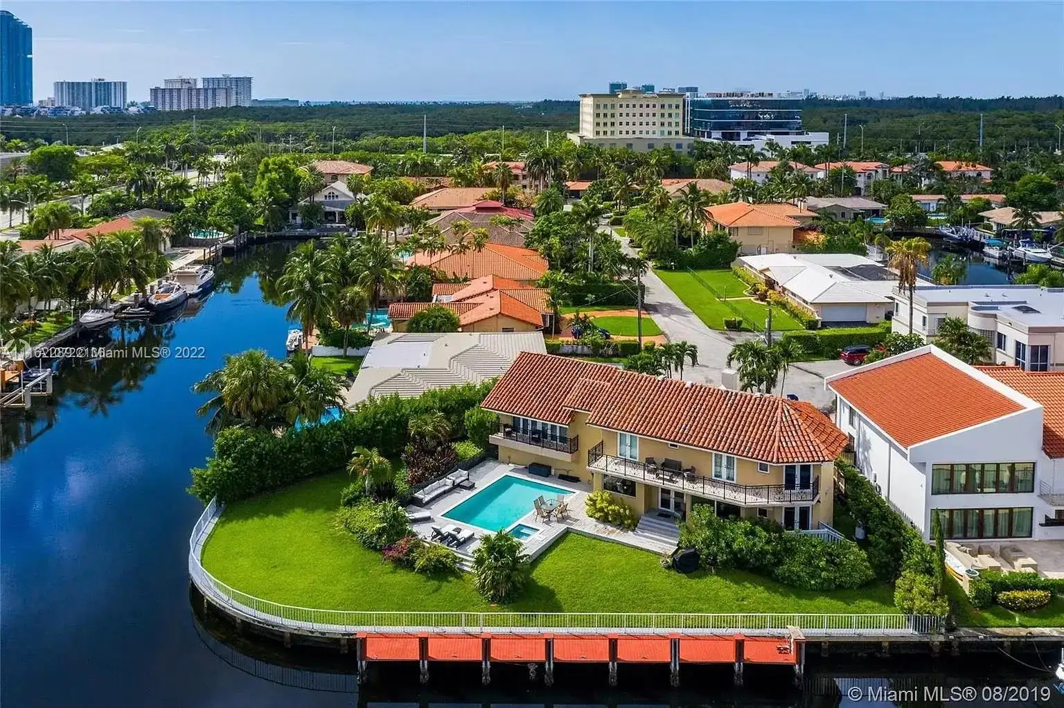 16461 NE 34th Ave, North Miami Beach FL 33160