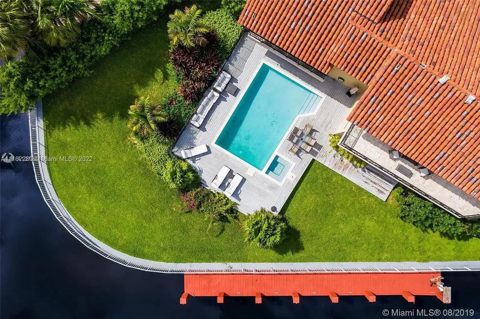16461 NE 34th Ave, North Miami Beach FL 33160 photo 2