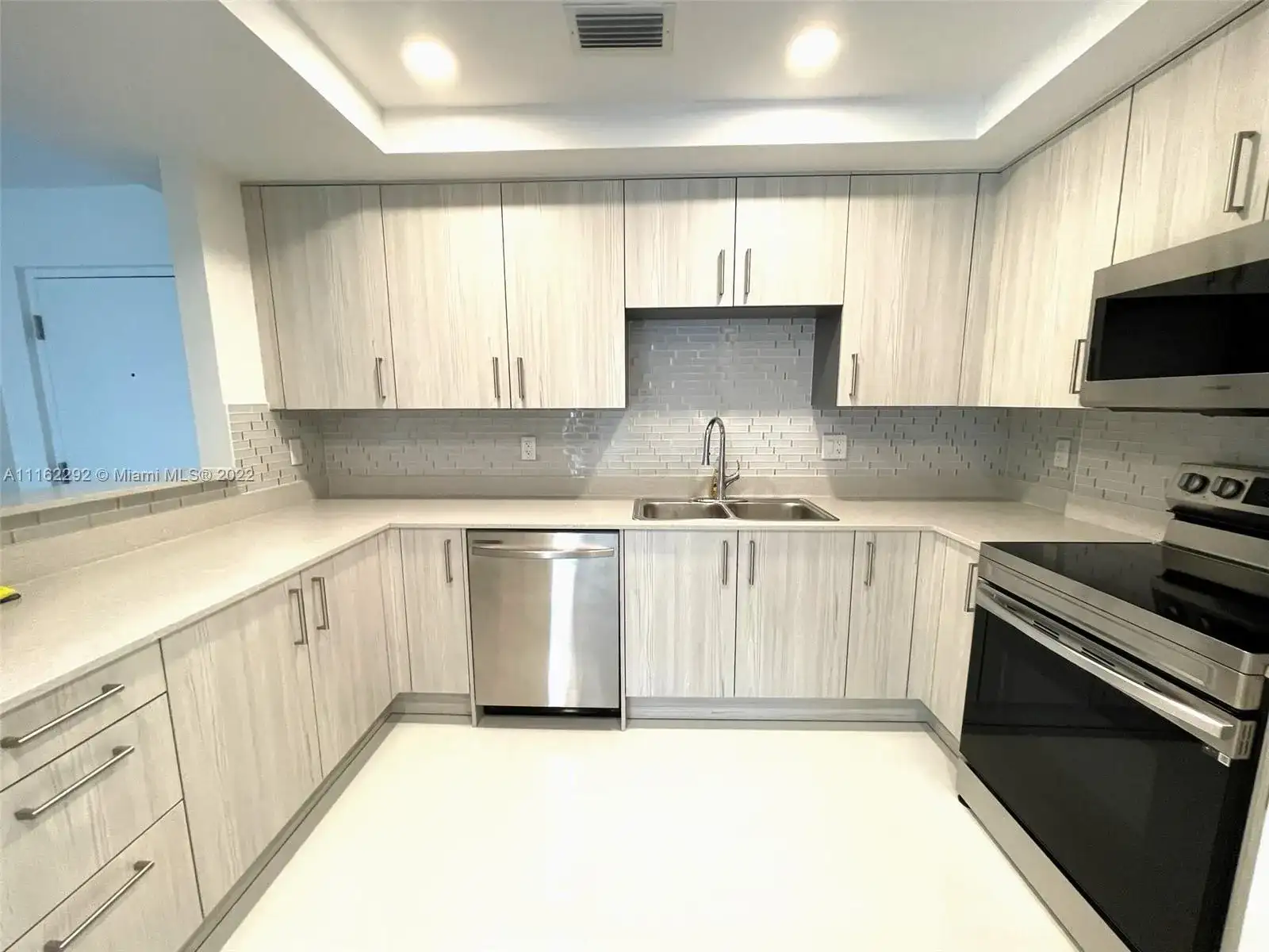 10950 NW 82nd St # 113, Doral FL 33178 photo 4