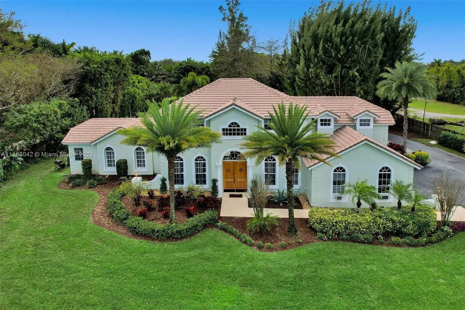 5100 NW 76th Pl, Fort Lauderdale FL 33073