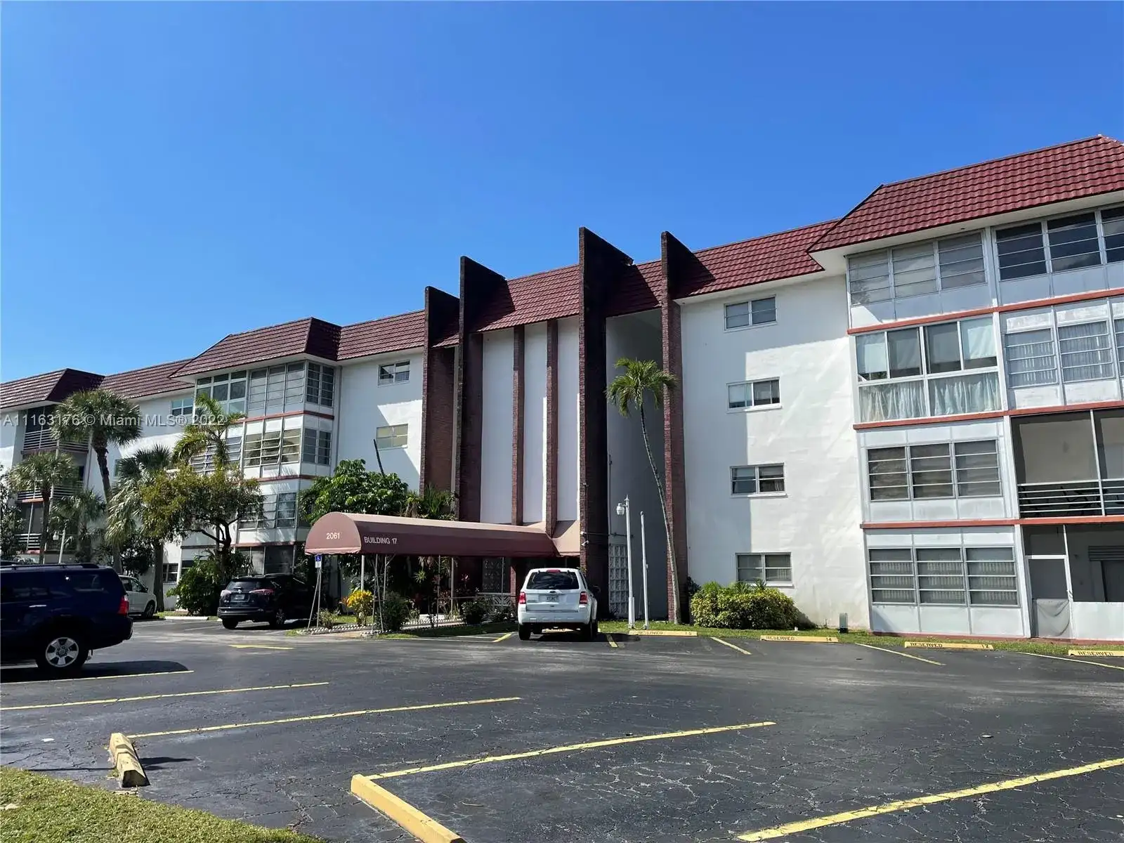 2061 NW 47th Ter # 114, Lauderhill FL 33313 photo 2