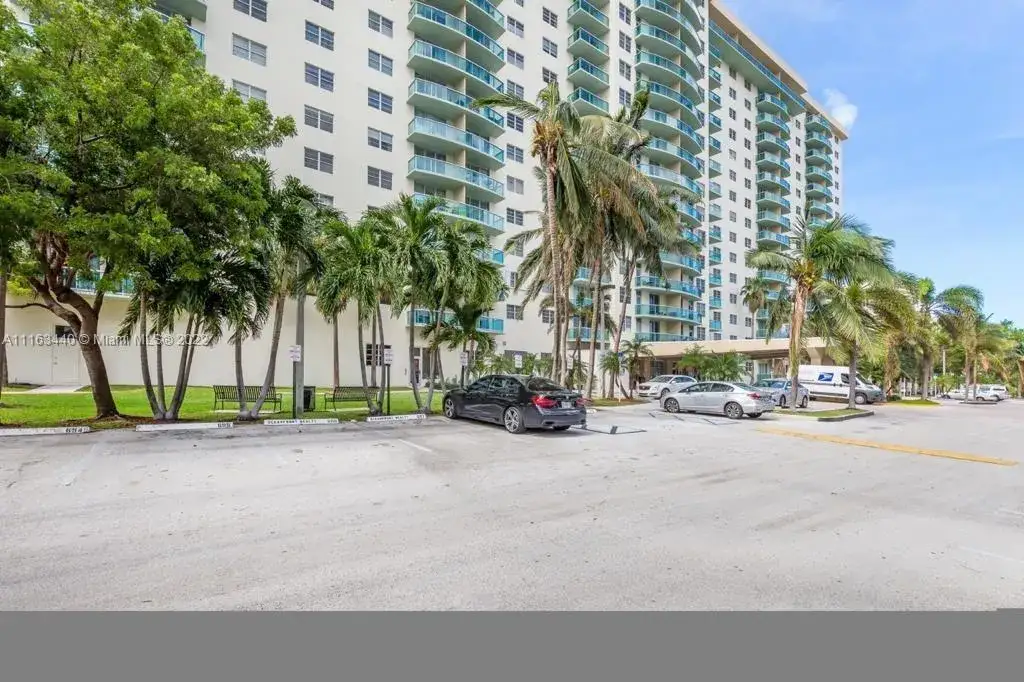 19390 Collins Ave # 7, Sunny Isles Beach FL 33160