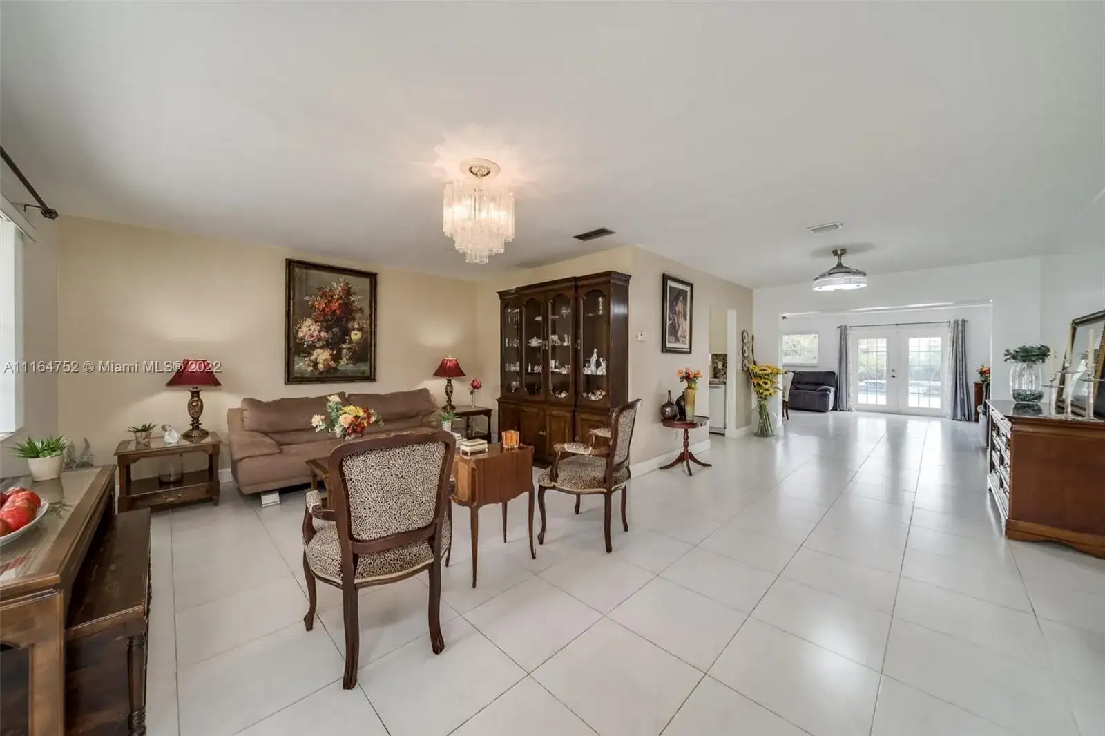 2219 N 35th Ave, Hollywood FL 33021 photo 3