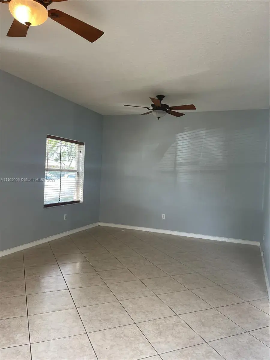 2321 Mariner Ct, Fort Lauderdale FL 33312
