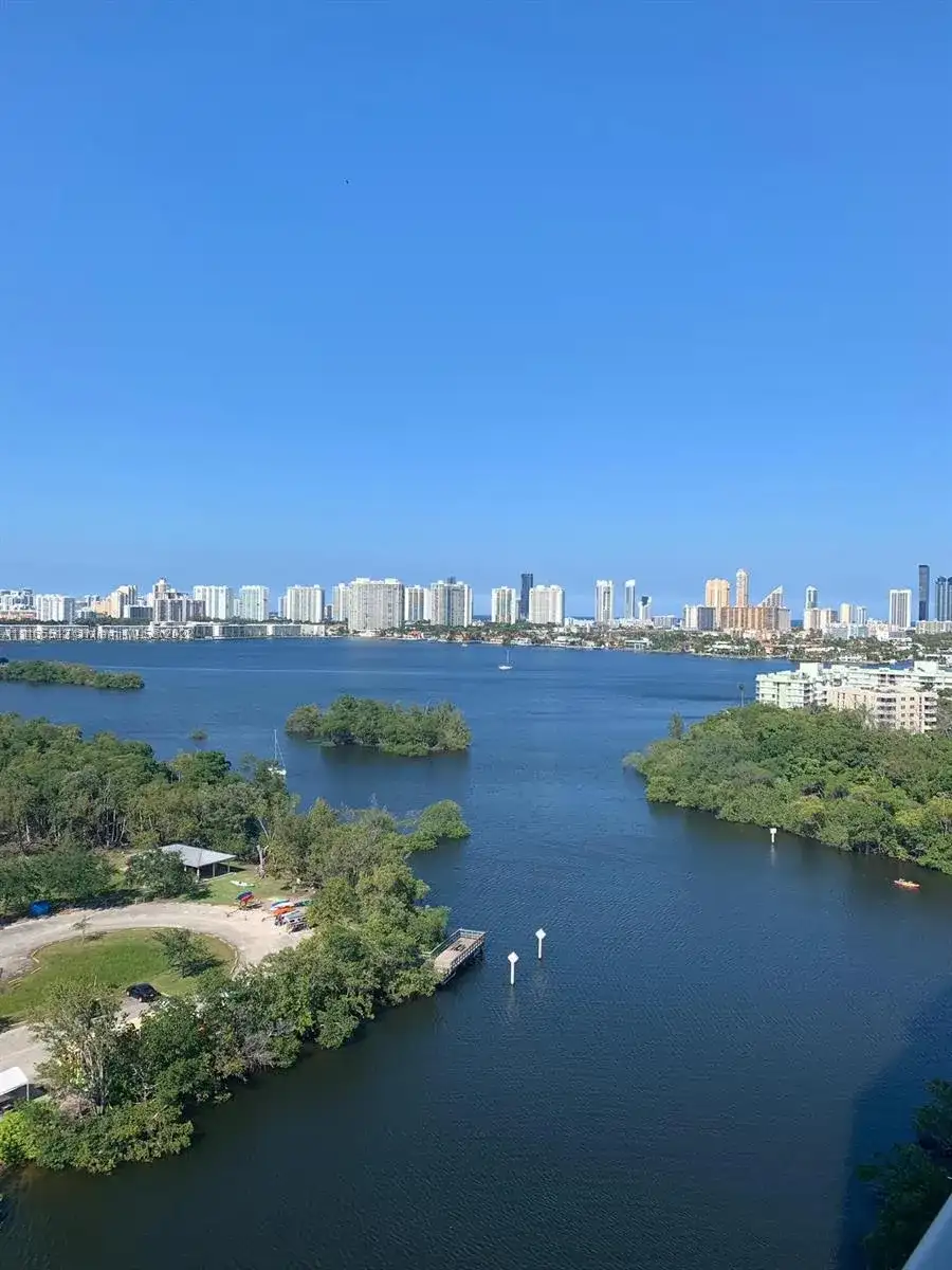16385 Biscayne Blvd # 1502, North Miami Beach FL 33160 photo 3