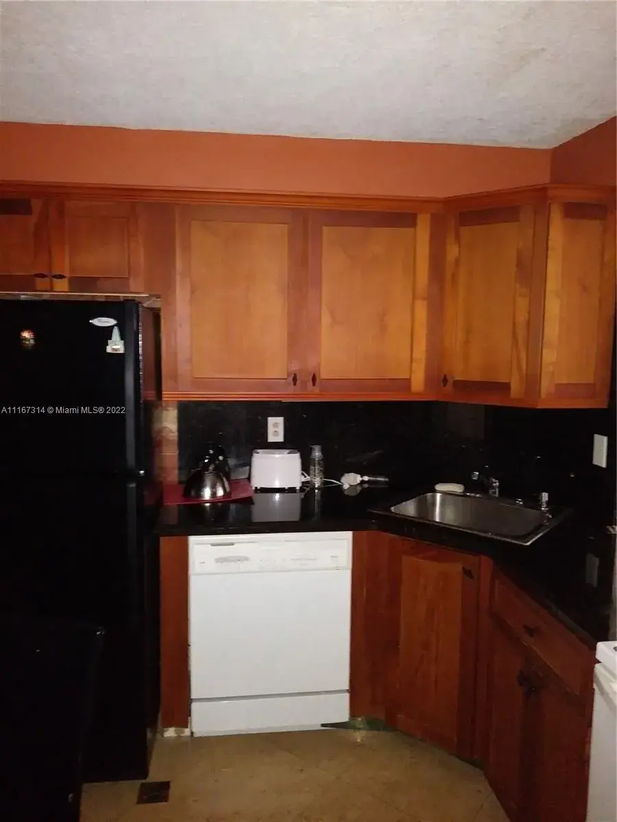 701 Three Islands Blvd # 506, Hallandale Beach FL 33009