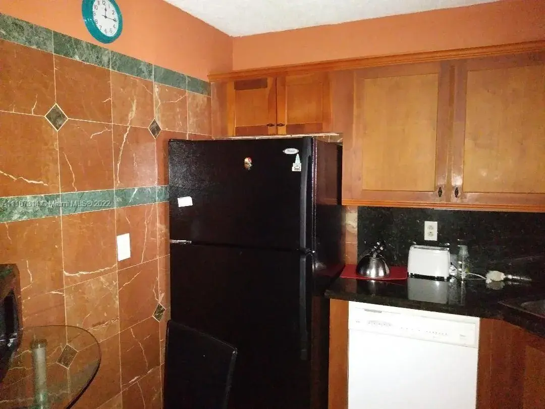 701 Three Islands Blvd # 506, Hallandale Beach FL 33009
