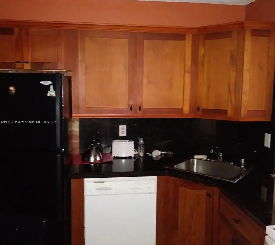 701 Three Islands Blvd # 506, Hallandale Beach FL 33009