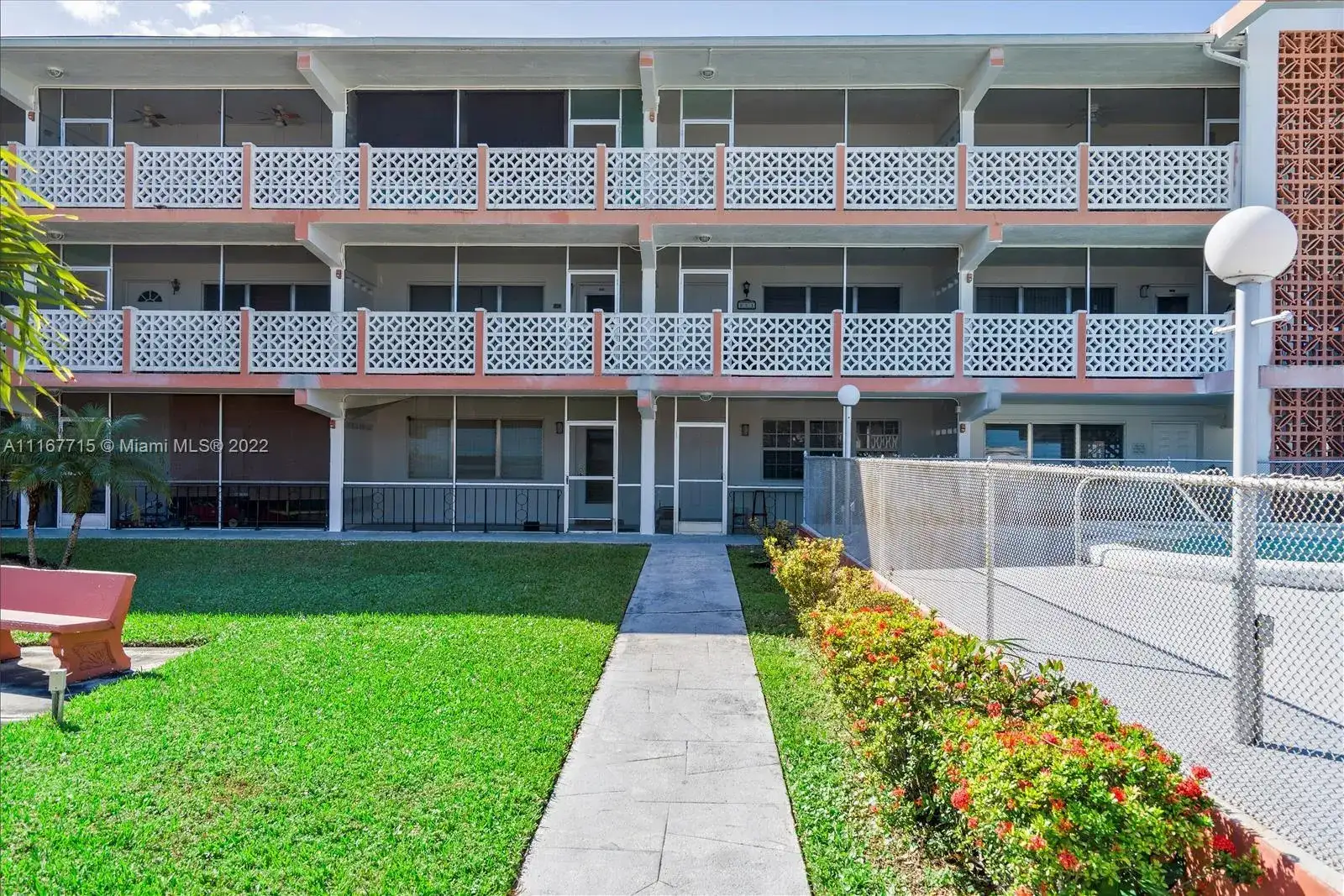 1450 NE 170th St # 211, North Miami Beach FL 33162 photo 2