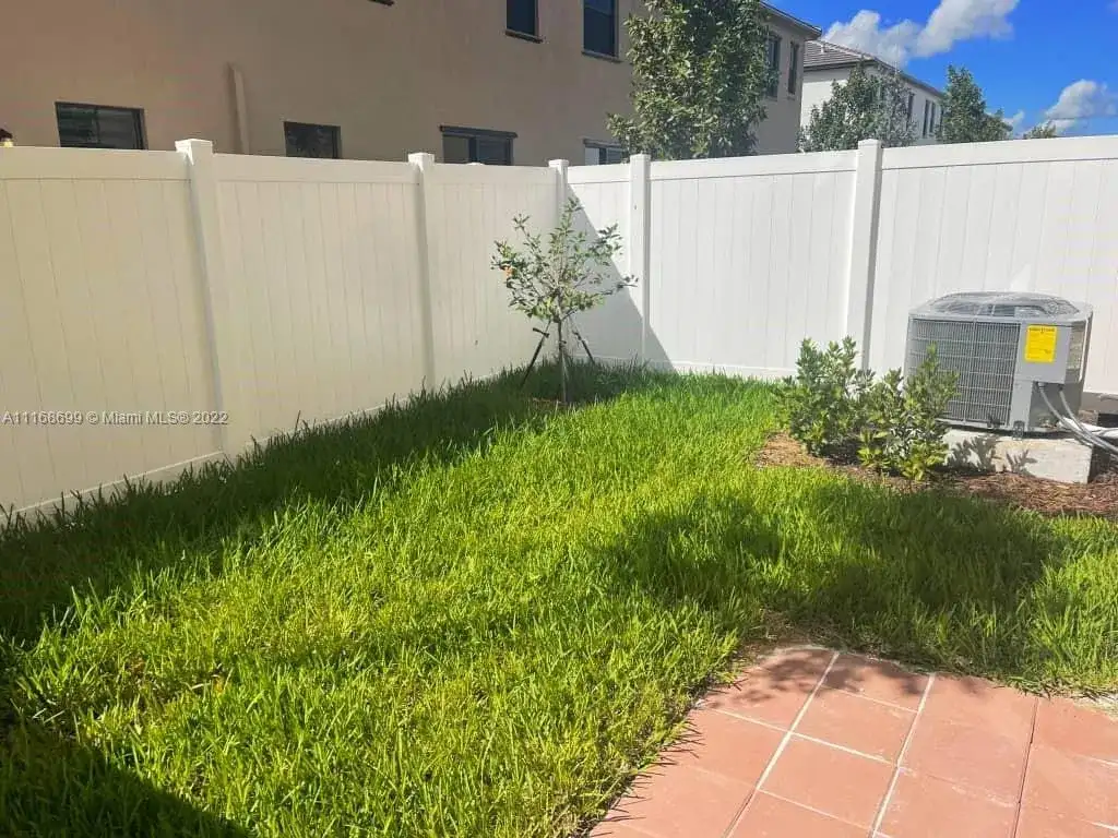3318 W 112th St, Hialeah FL 33018 photo 4