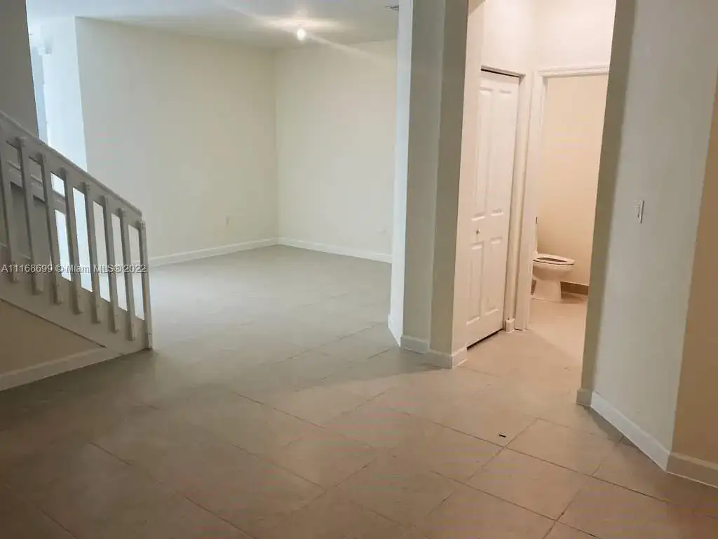 3318 W 112th St, Hialeah FL 33018 photo 5