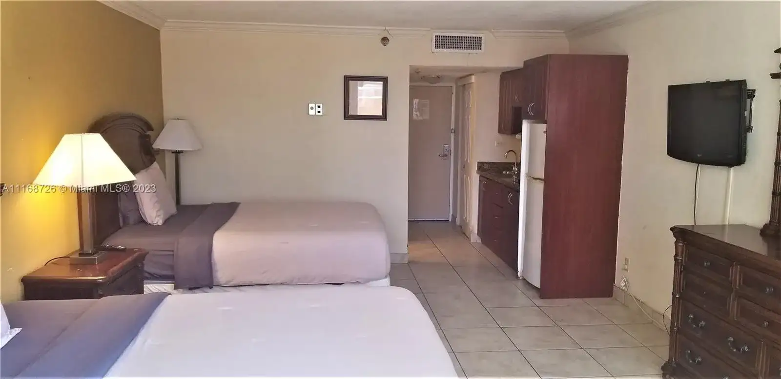 19201 Collins Ave # 303, Sunny Isles Beach FL 33160 photo 4