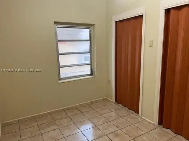 422 NW 25th Ct, Miami FL 33125 photo 5